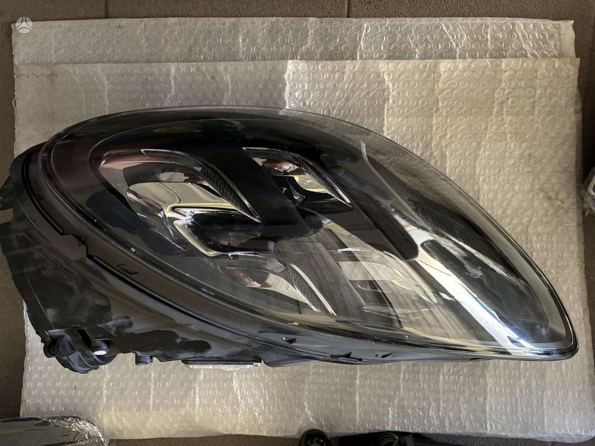 Porsche Panamera lights