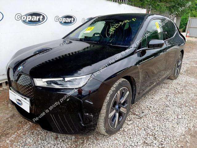 BMW iX по частям
