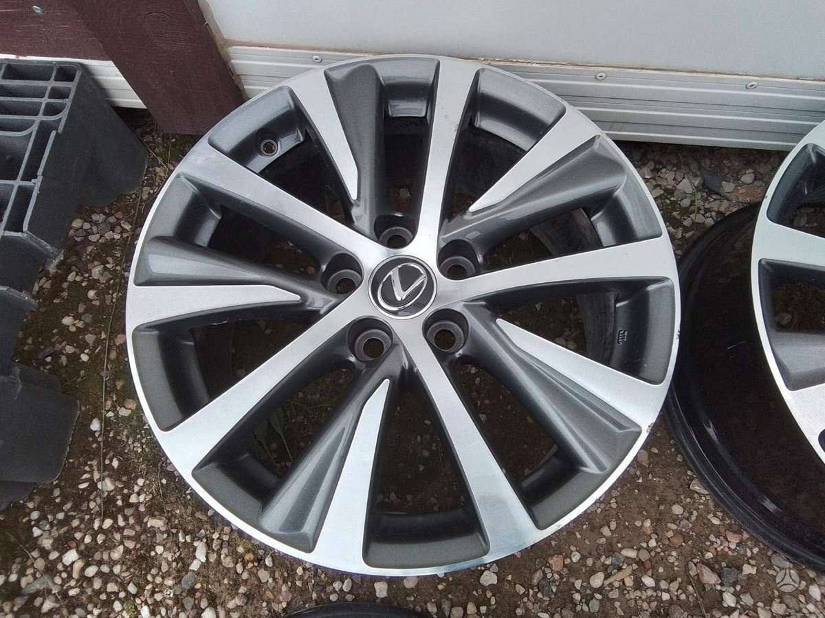 Lexus, vieglmetāla, R17
