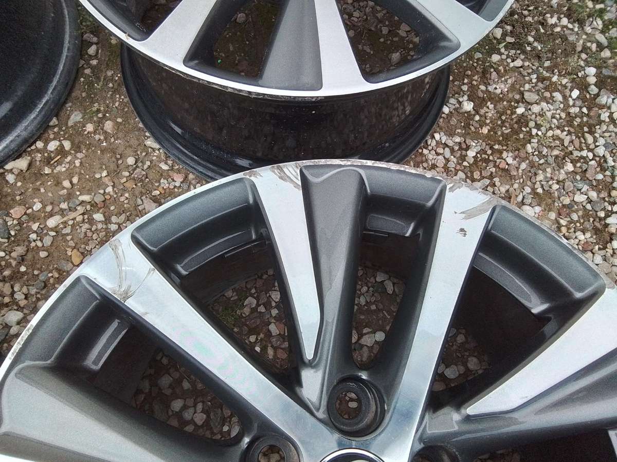 Lexus, vieglmetāla, R17