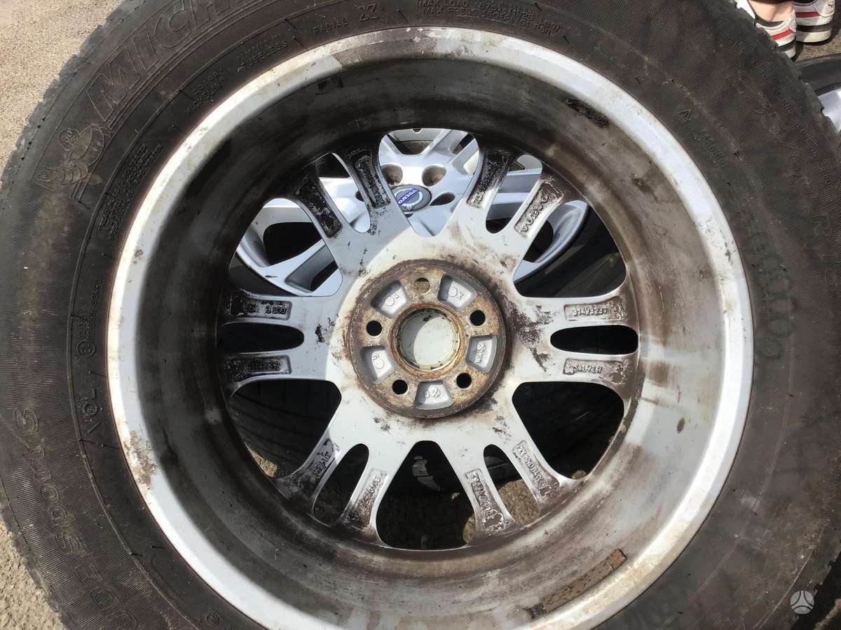 Volvo XC60, lengvojo lydinio, R18