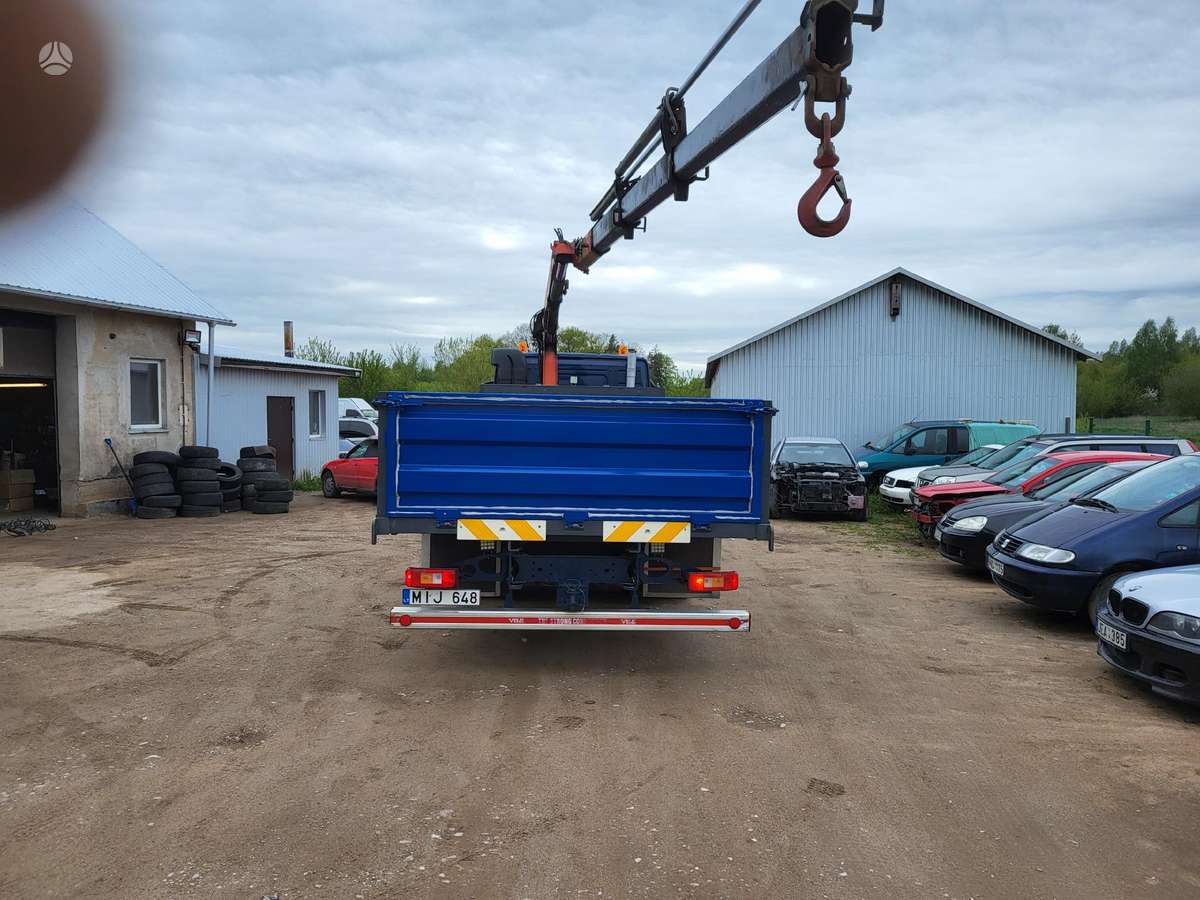 Volvo FM9, ar krānu