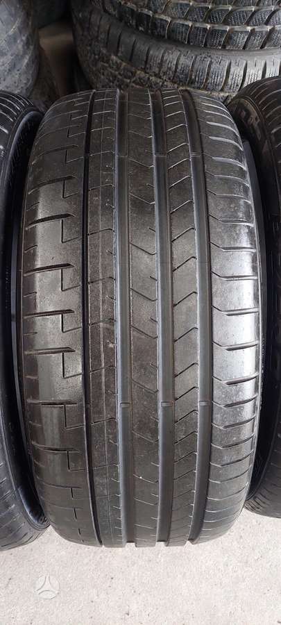 Pirelli, vasaras 245/35 R20