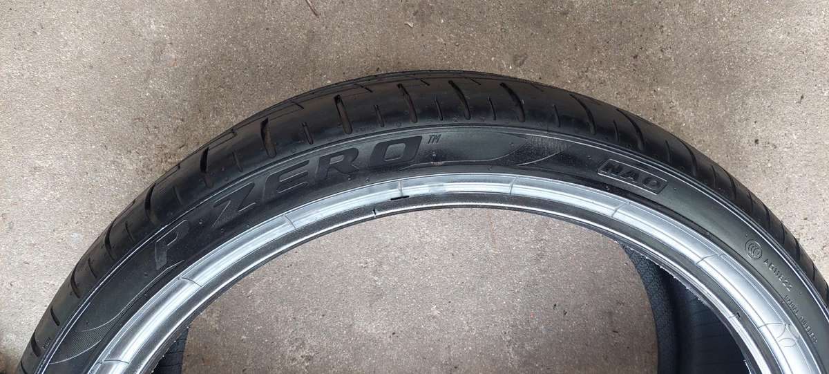 Pirelli, vasarinės 245/35 R20