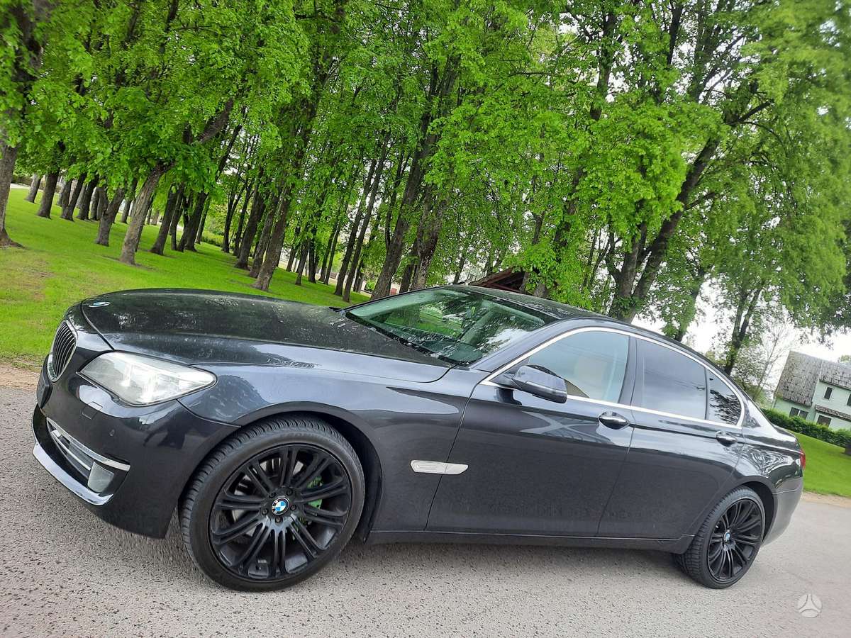 BMW 740, 3.0 l., Седан