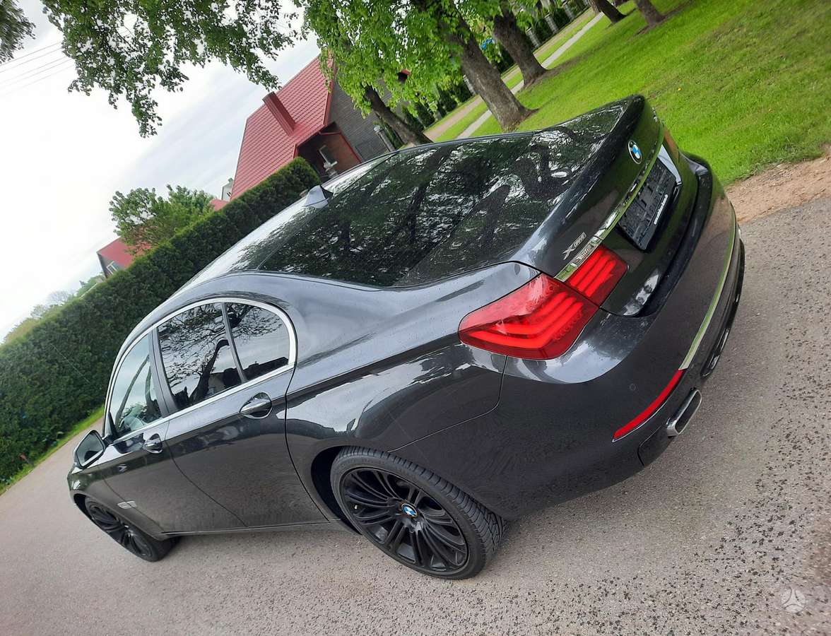 BMW 740, 3.0 l., Седан