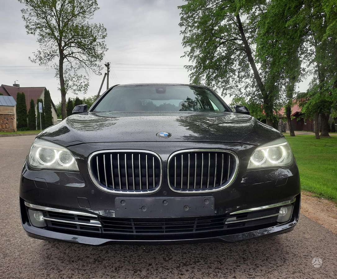 BMW 740, 3.0 l., Седан