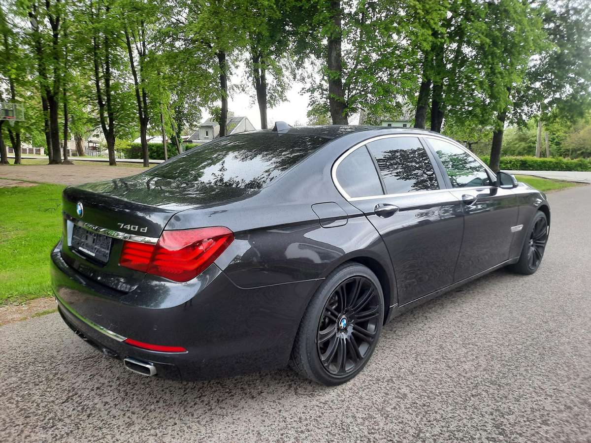 BMW 740, 3.0 l., Седан