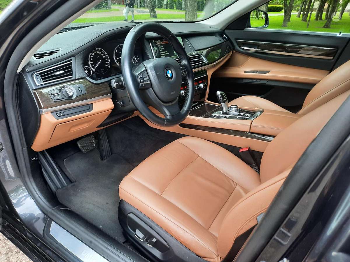 BMW 740, 3.0 l., Седан