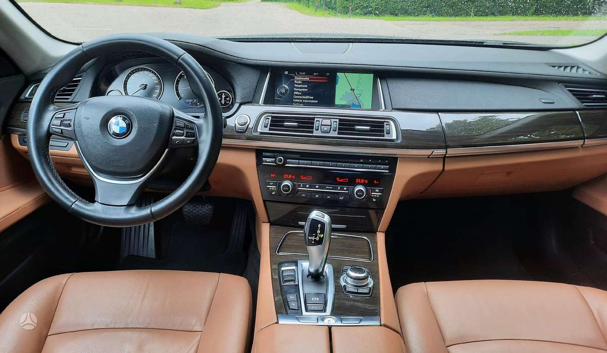 BMW 740, 3.0 l., Седан