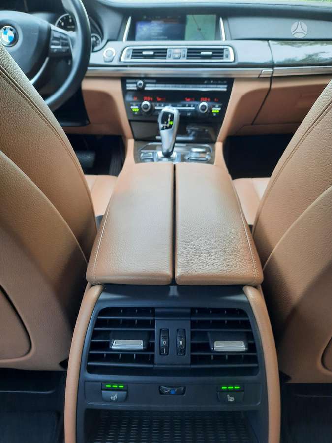 BMW 740, 3.0 l., Седан