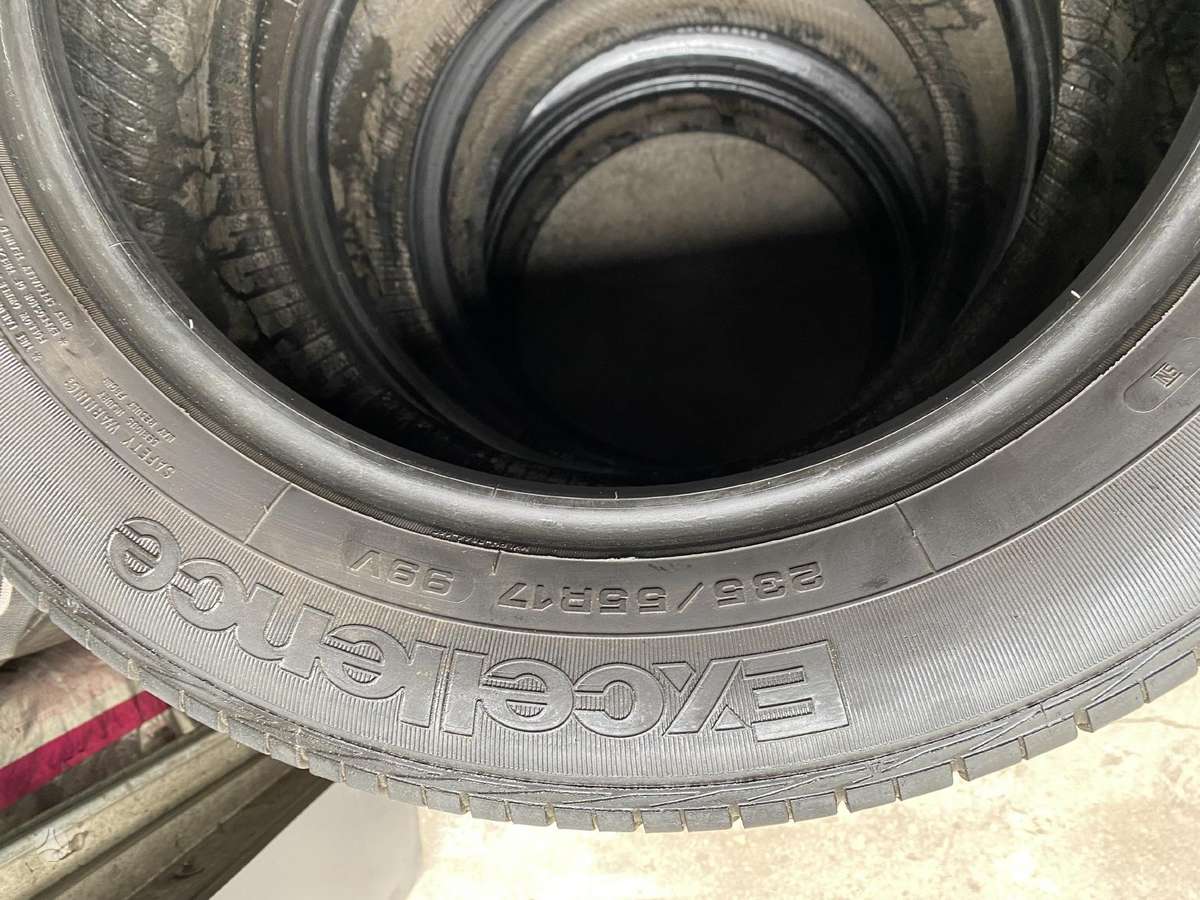 Goodyear Excellence, летние 235/55 R17