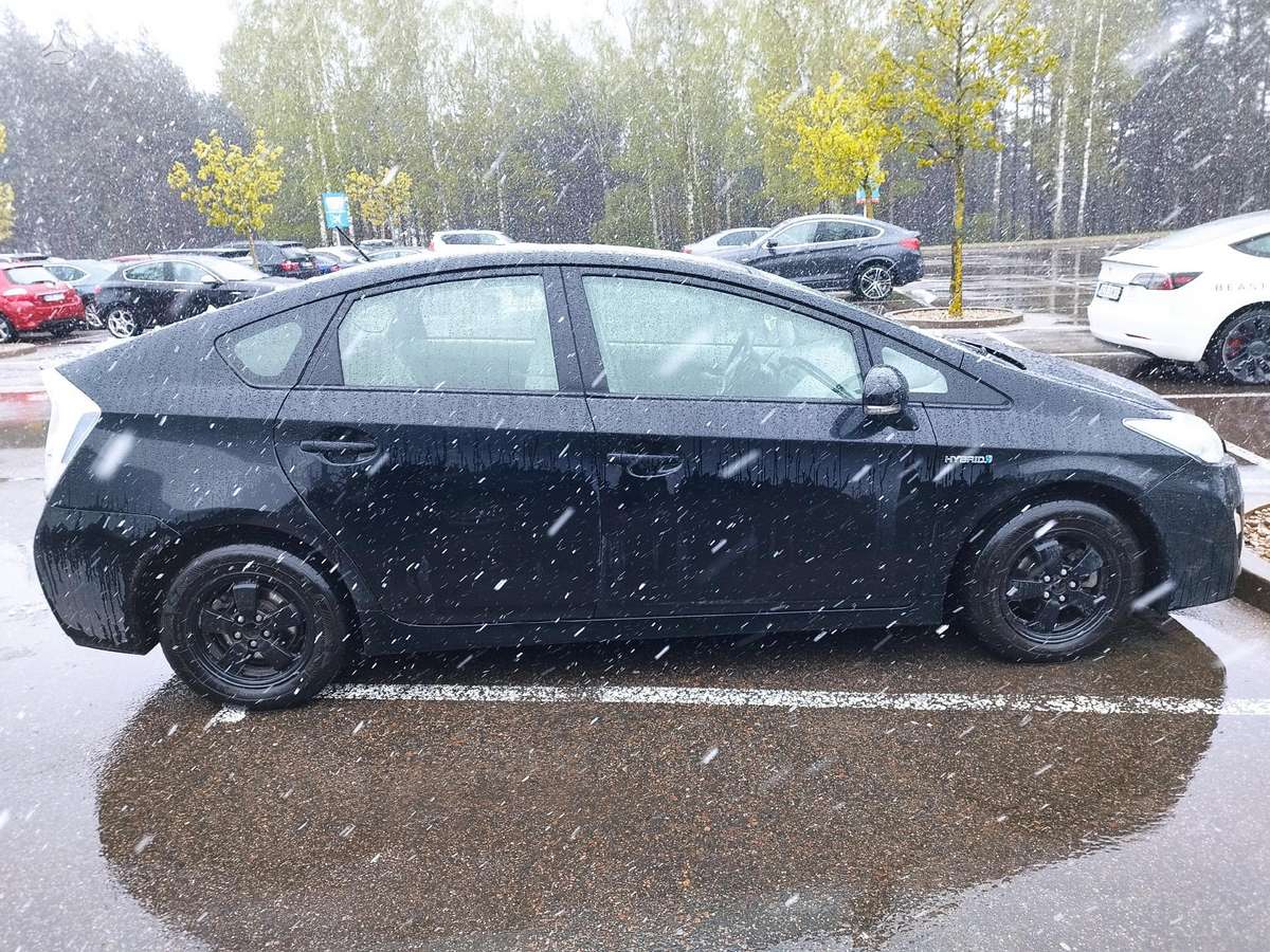 Toyota Prius, 1.8 l., hatchback