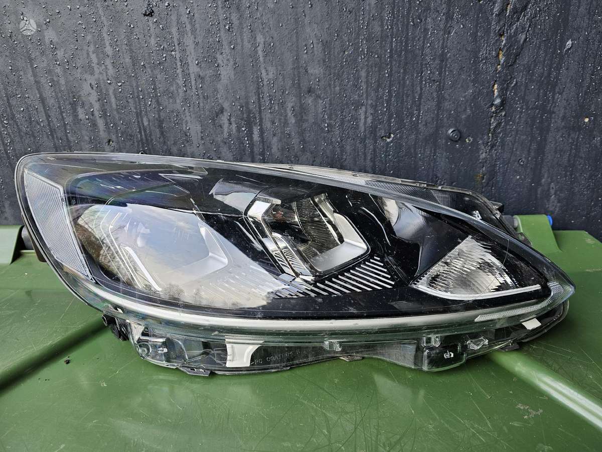 Ford Kuga kėbulo dalys
