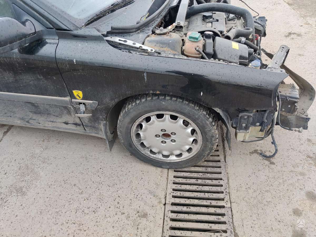 Volvo S80 dalimis. 2 0t