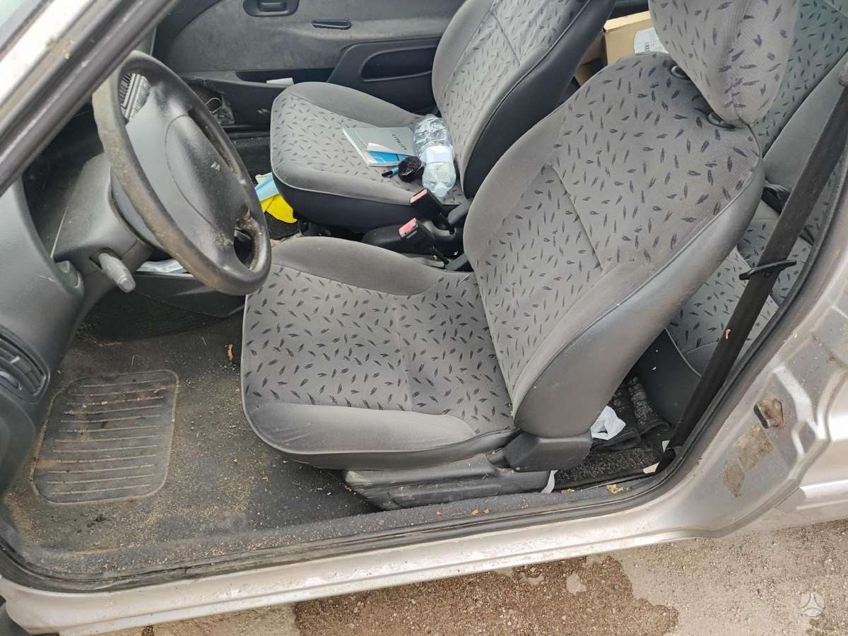 Citroen Saxo по частям
