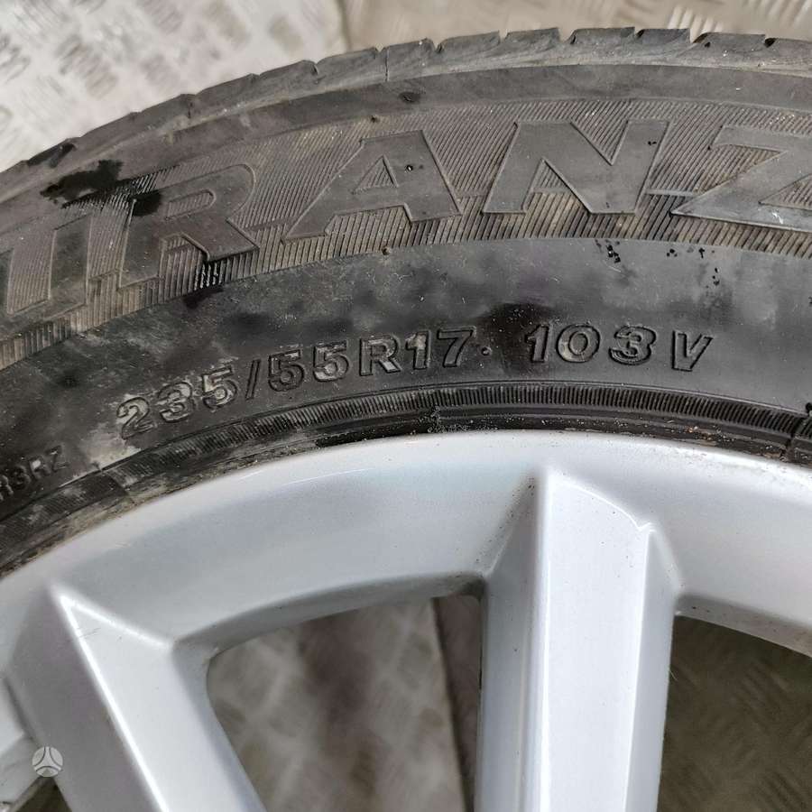 Audi Q3, lengvojo lydinio, R17
