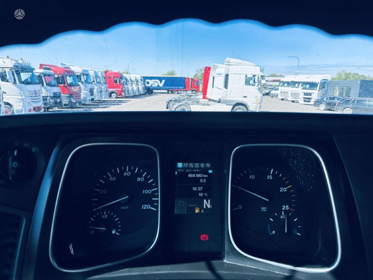 Mercedes-Benz 1842 Stream Space Actros, single sleeper