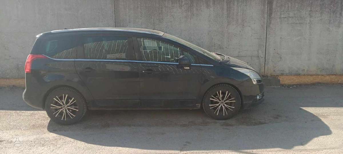 Peugeot 5008 Rida 335858km