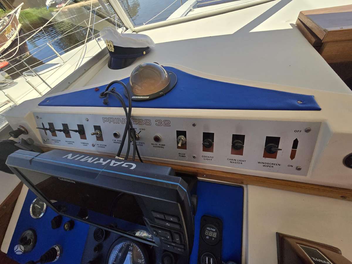 Princess Yachts PRINCES 32, yachts / cruisers