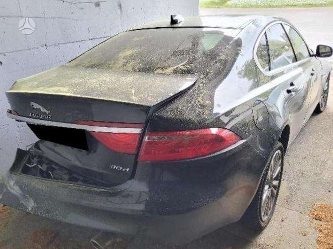 Jaguar XF по частям