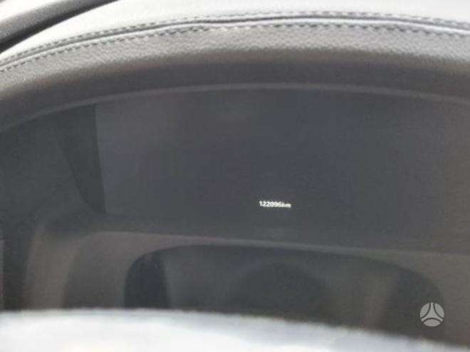 Jaguar XF dalimis