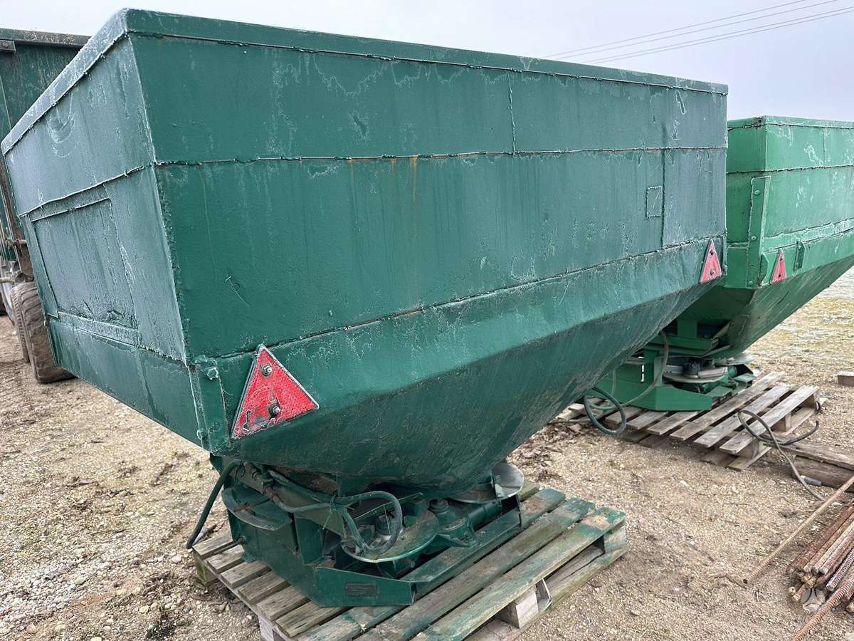 Rauch MDS 935K, spreaders