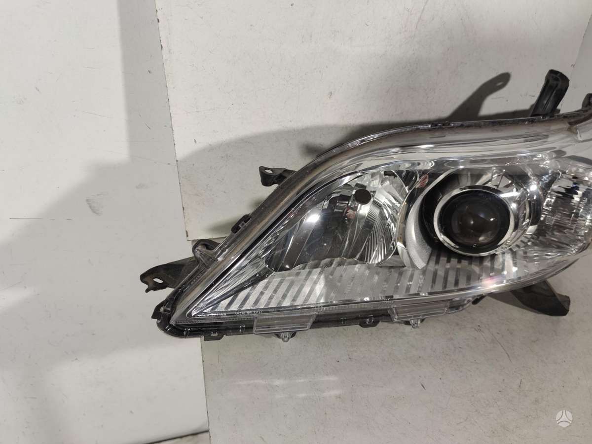 Toyota Sienna lights