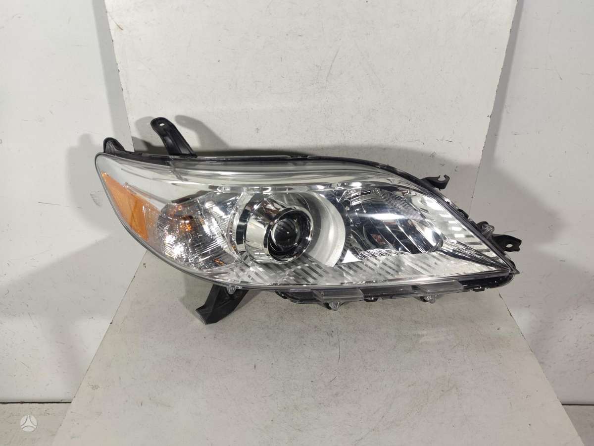 Toyota Sienna žibintai