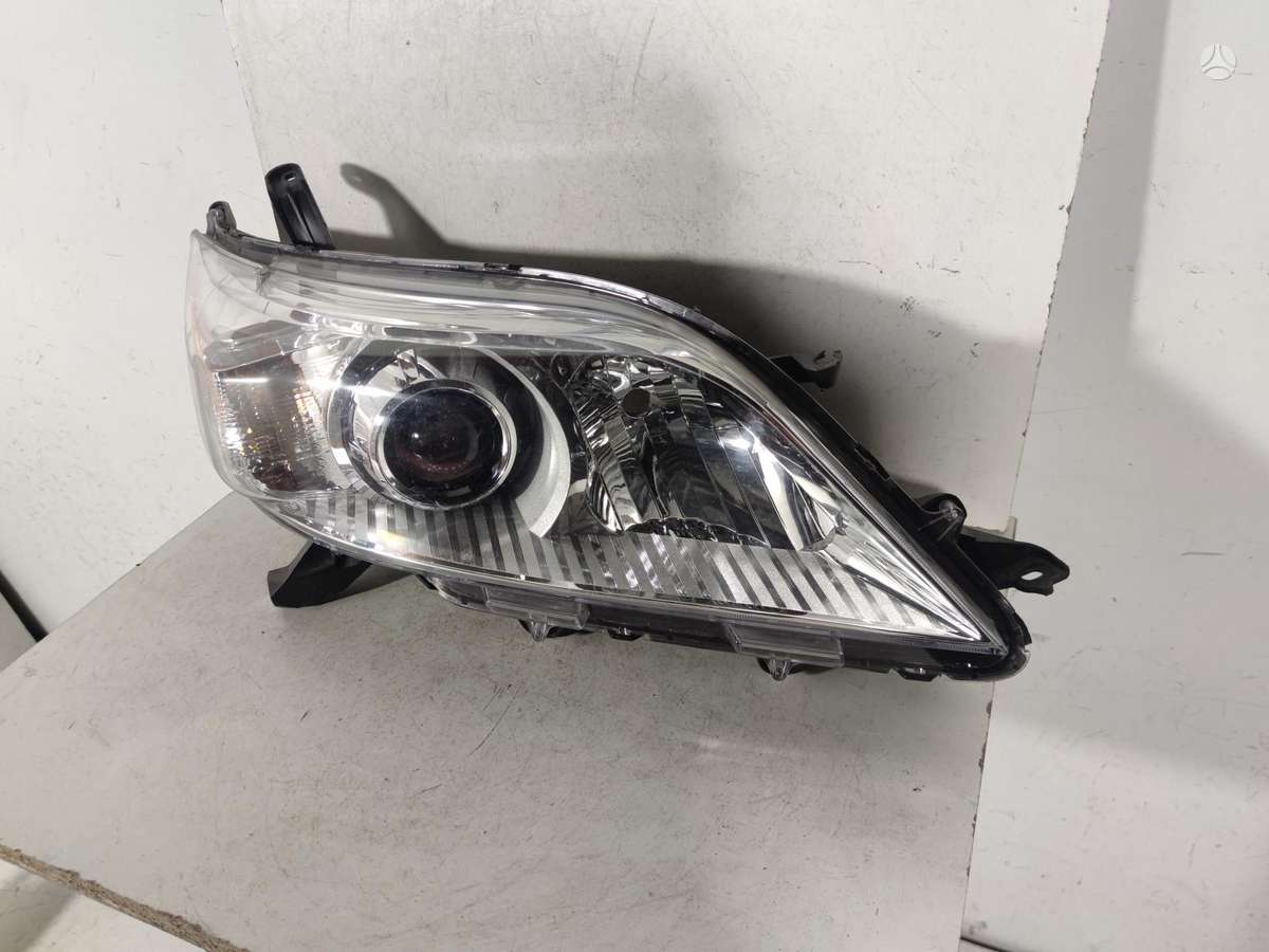 Toyota Sienna lights