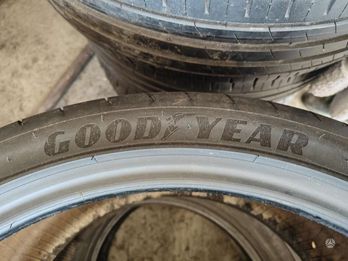 Goodyear Eagle F1, vasarinės 305/30 R21