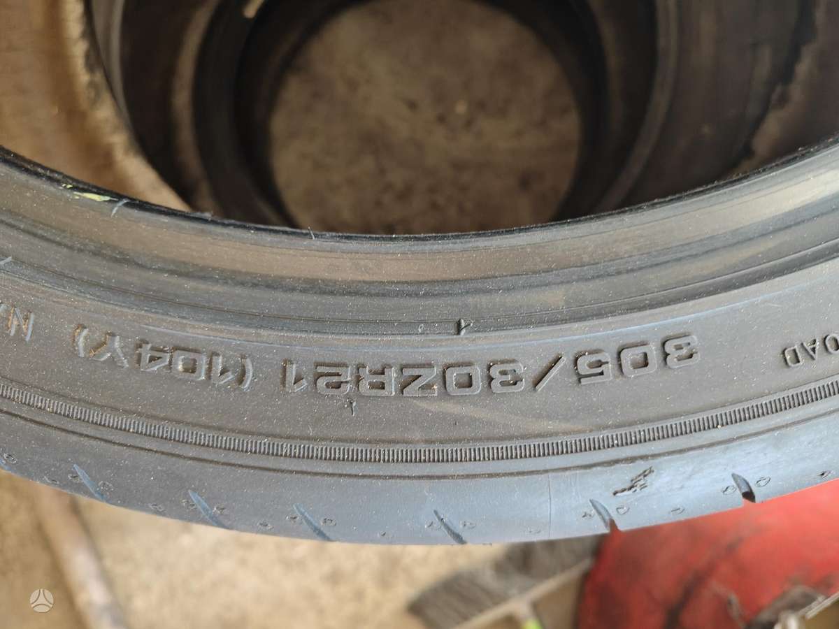 Goodyear Eagle F1, vasarinės 305/30 R21