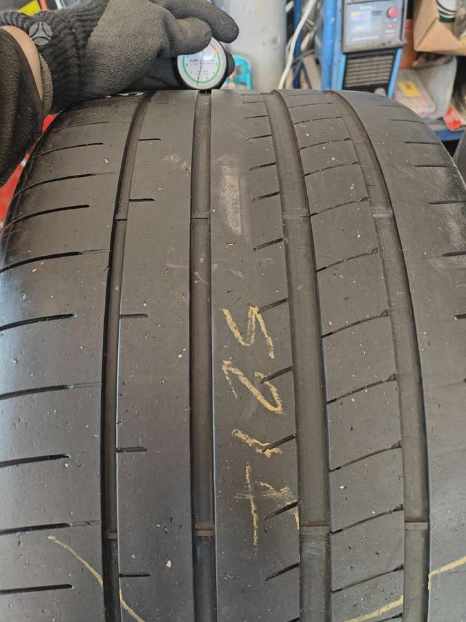 Goodyear Eagle F1, vasarinės 305/30 R21