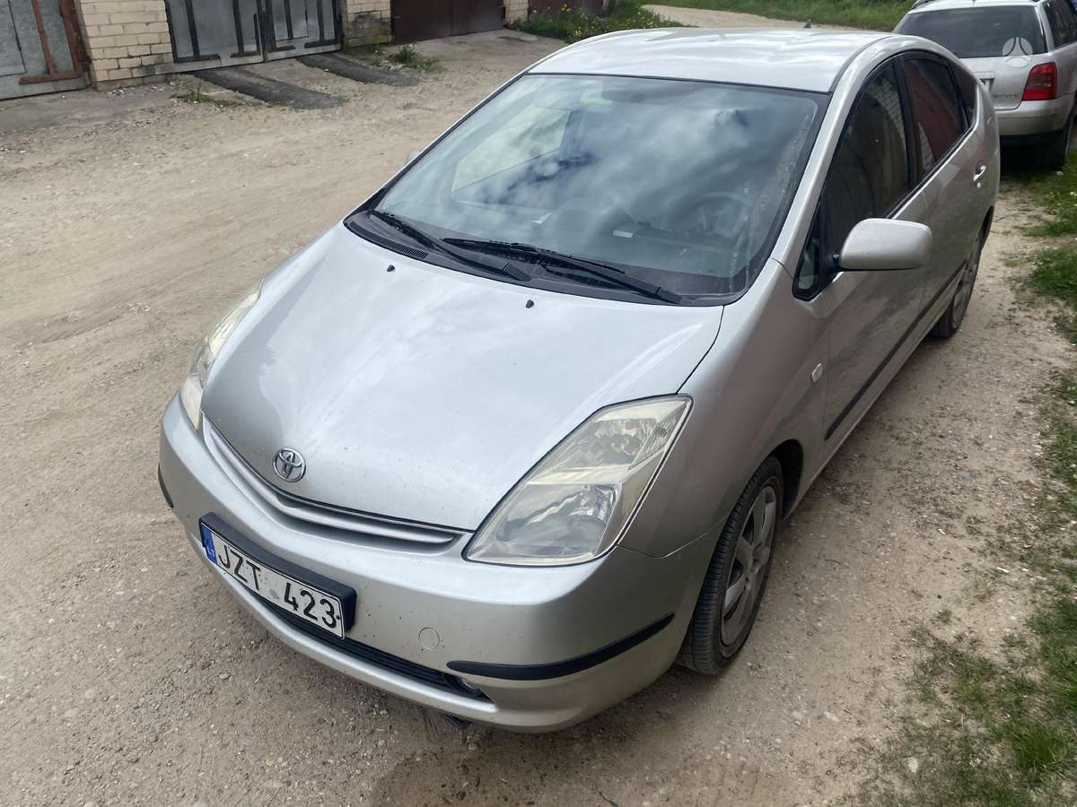 Toyota Prius, 1.5 l., wagon
