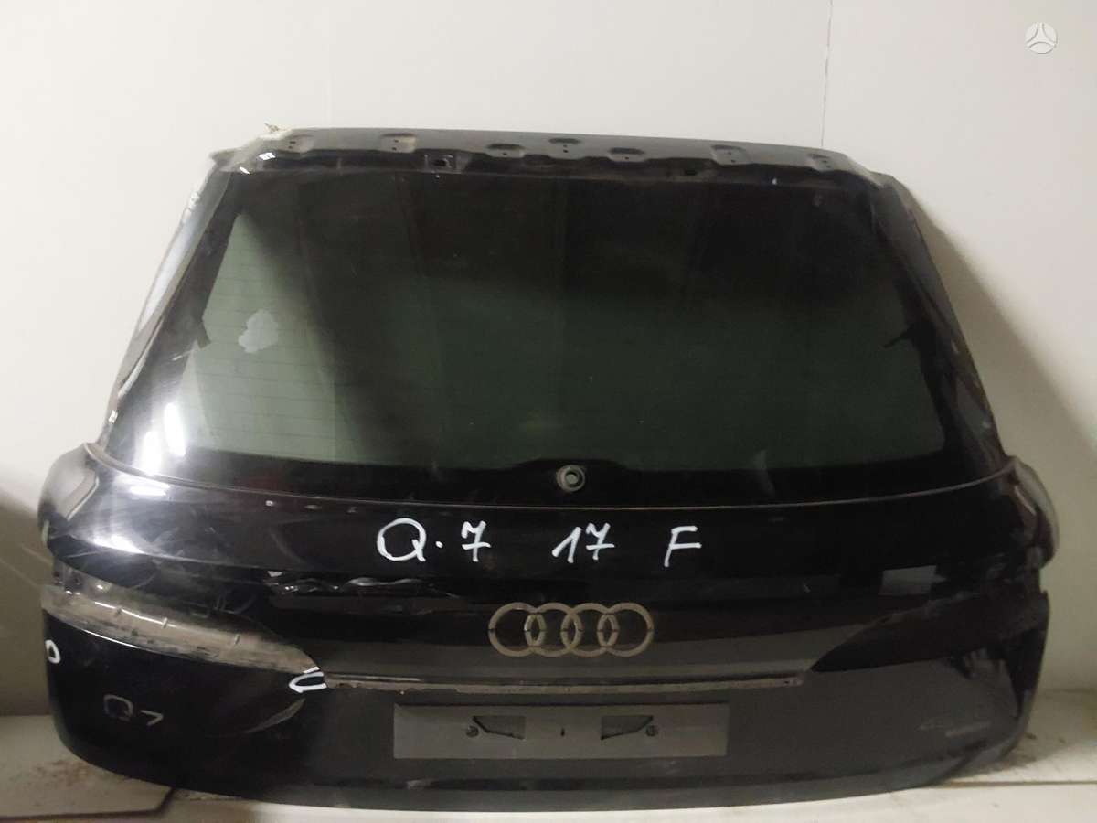 Audi Q7 dalimis