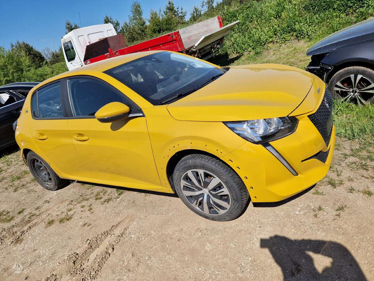 Peugeot 208 rezerves daļās
