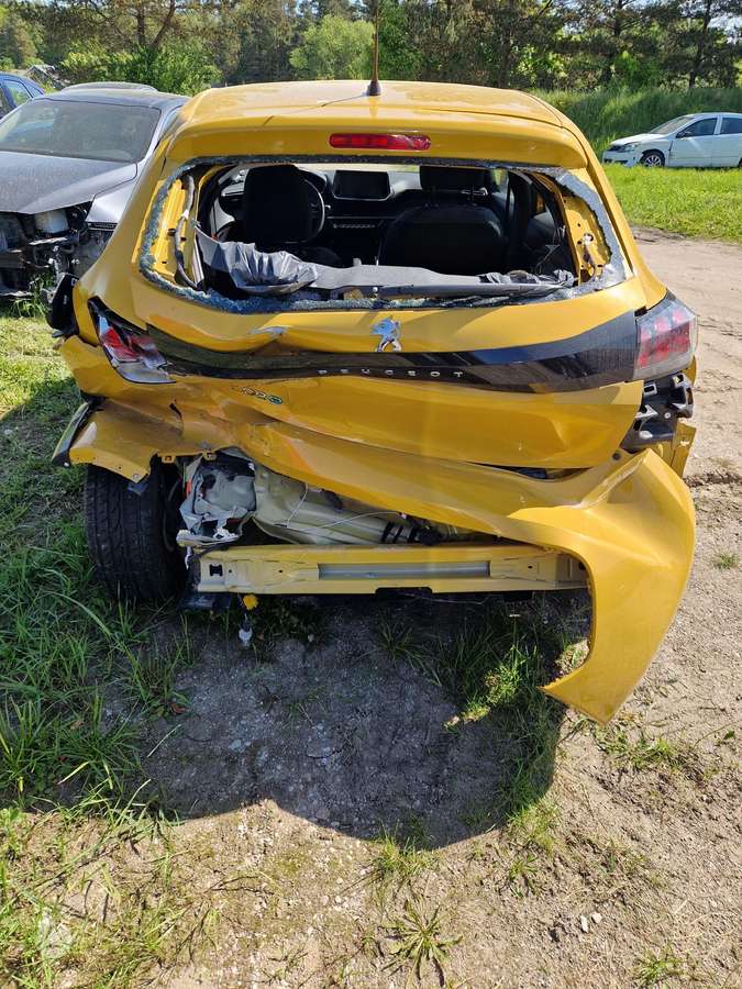 Peugeot 208 rezerves daļās