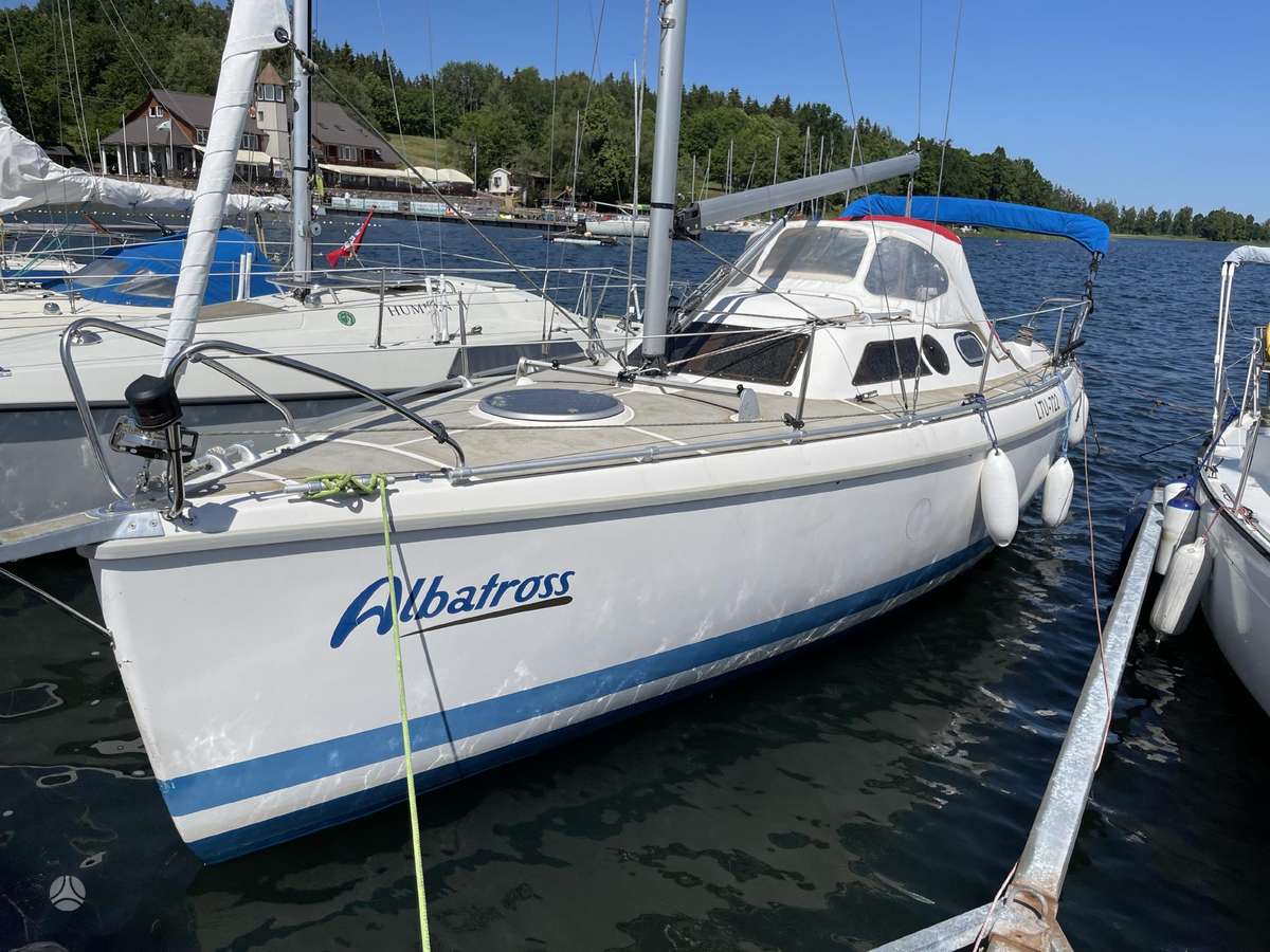 HUNTER 27, keelboats