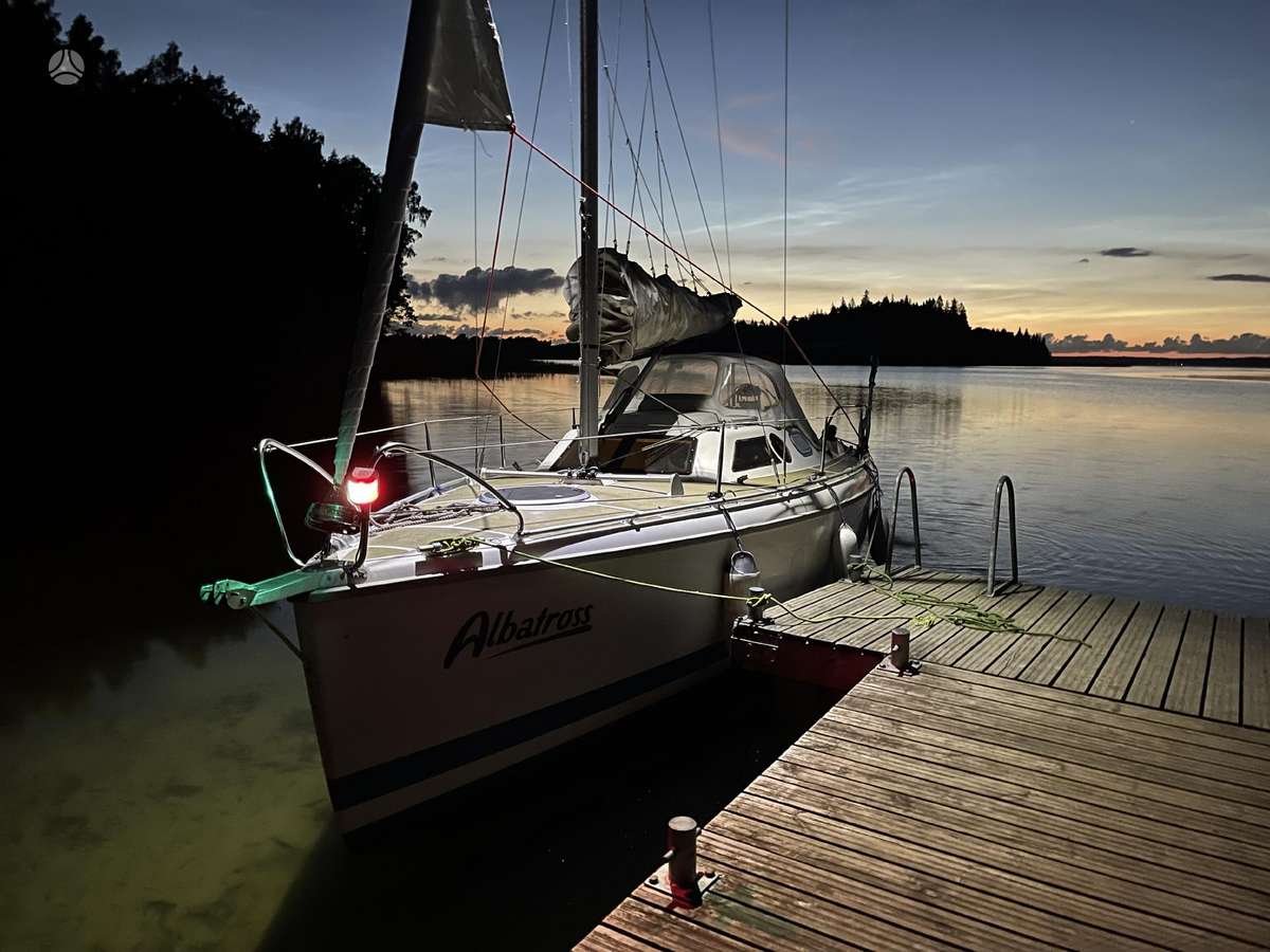 HUNTER 27, keelboats