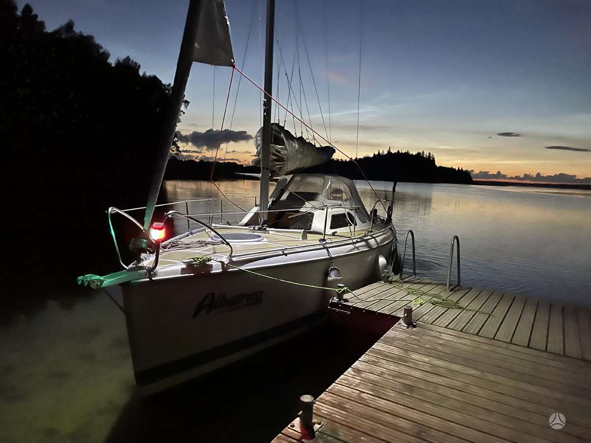 HUNTER 27, keelboats
