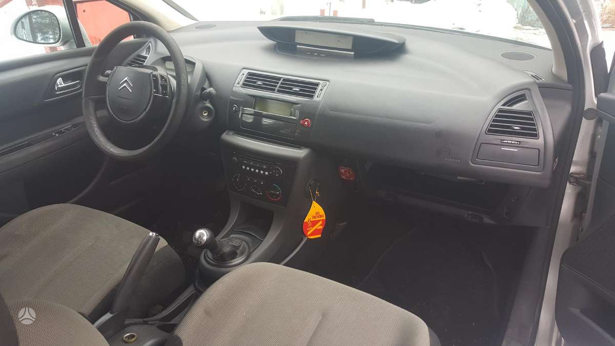 Citroen C4, EZR, for parts. 468