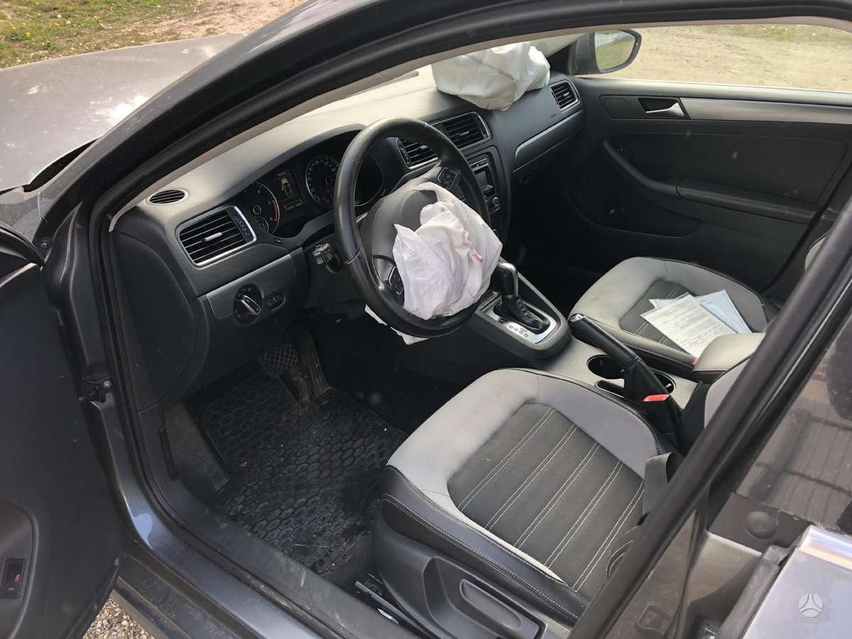 Volkswagen Jetta for parts