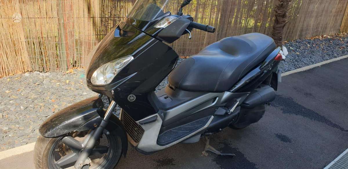 Yamaha X-max 125cc, scooters / mopeds
