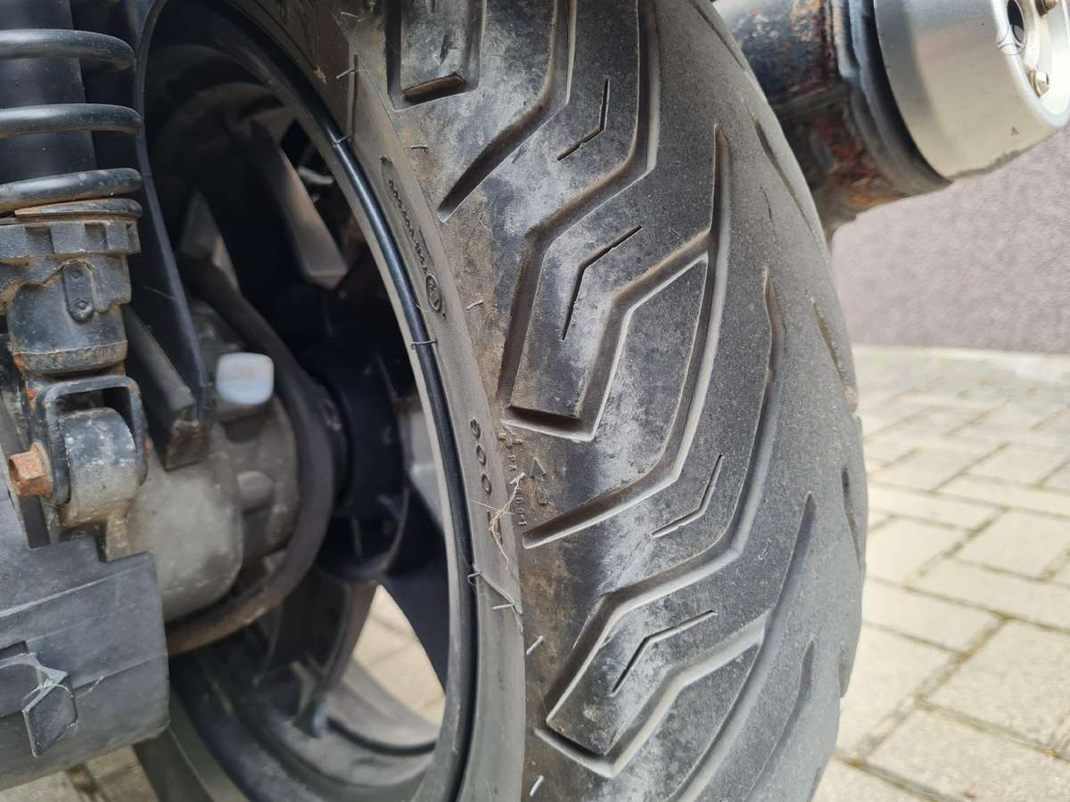 Yamaha X-max 125cc, scooters / mopeds