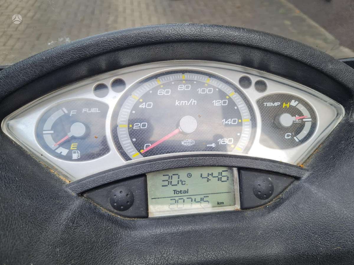 Yamaha X-max 125cc, scooters / mopeds
