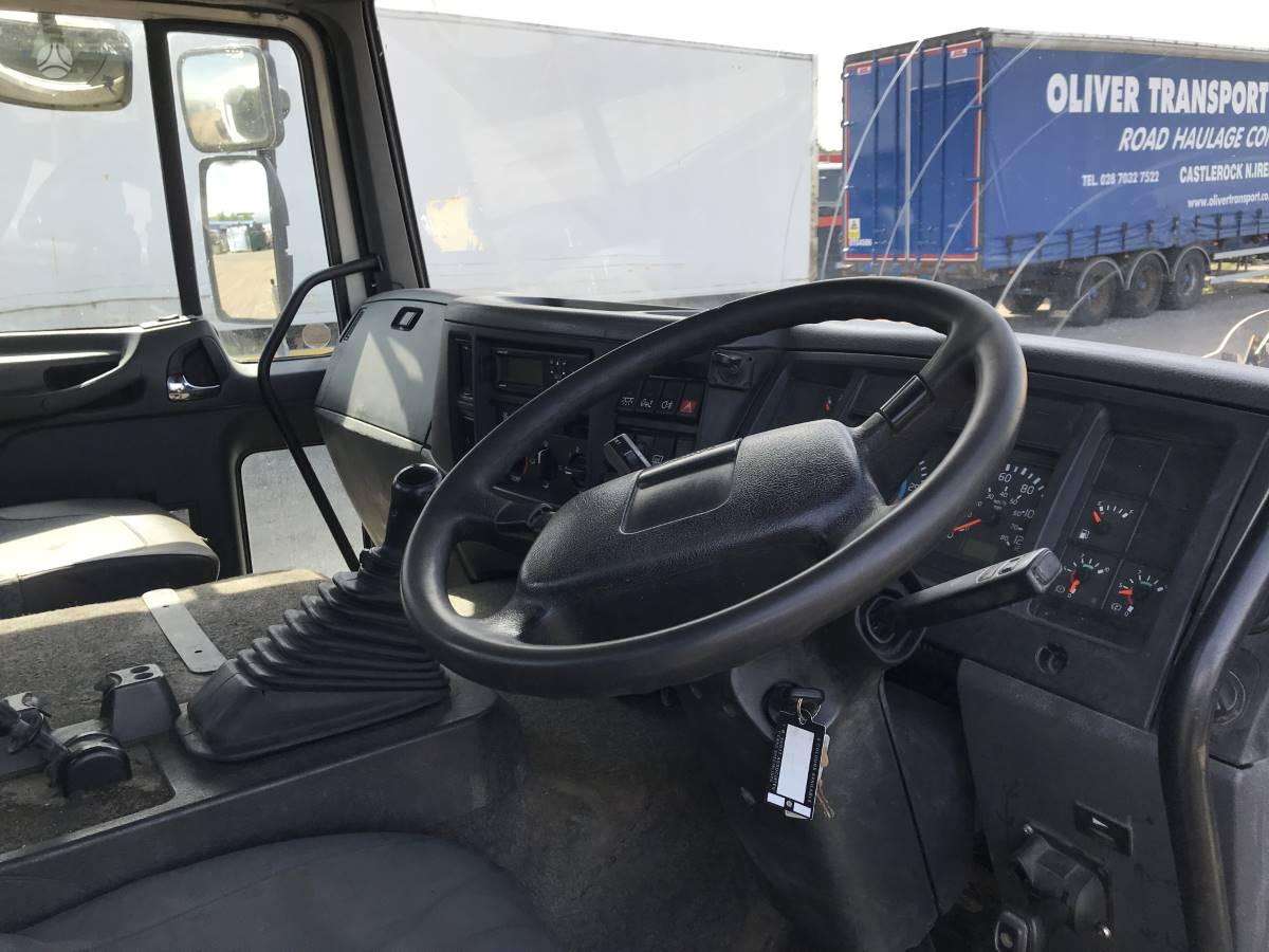 Volvo FL220, vilcējs