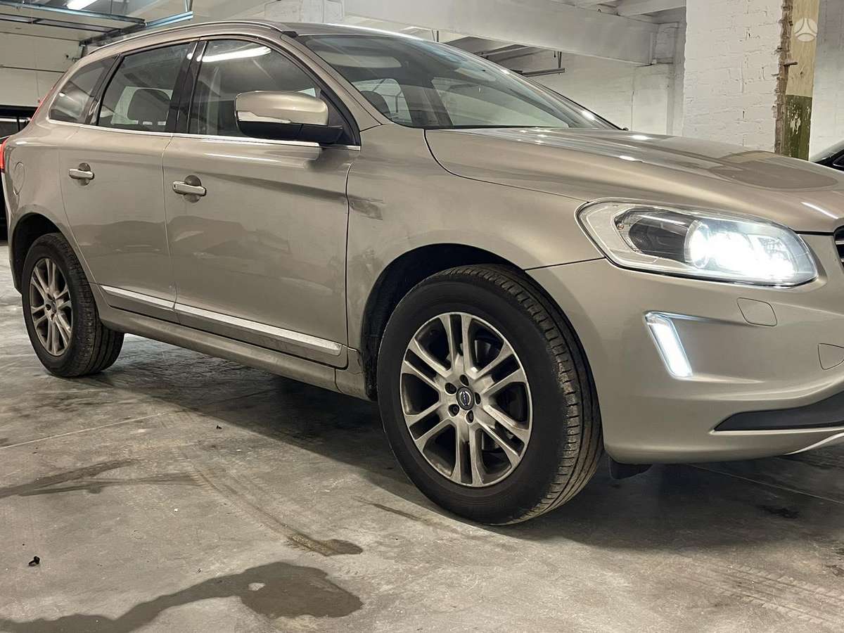 Volvo XC60 dalimis
