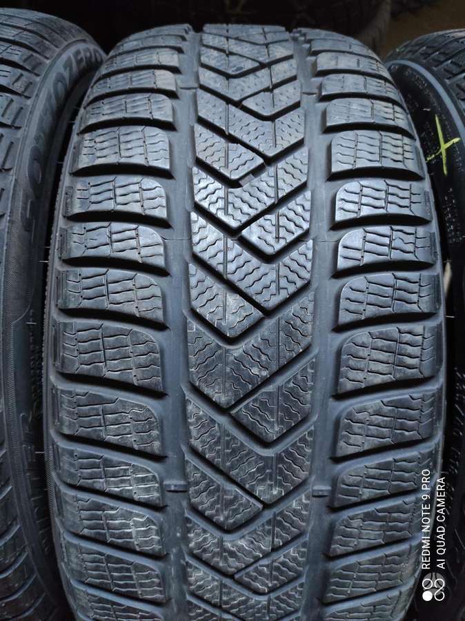 Pirelli, зимние 235/40 R18