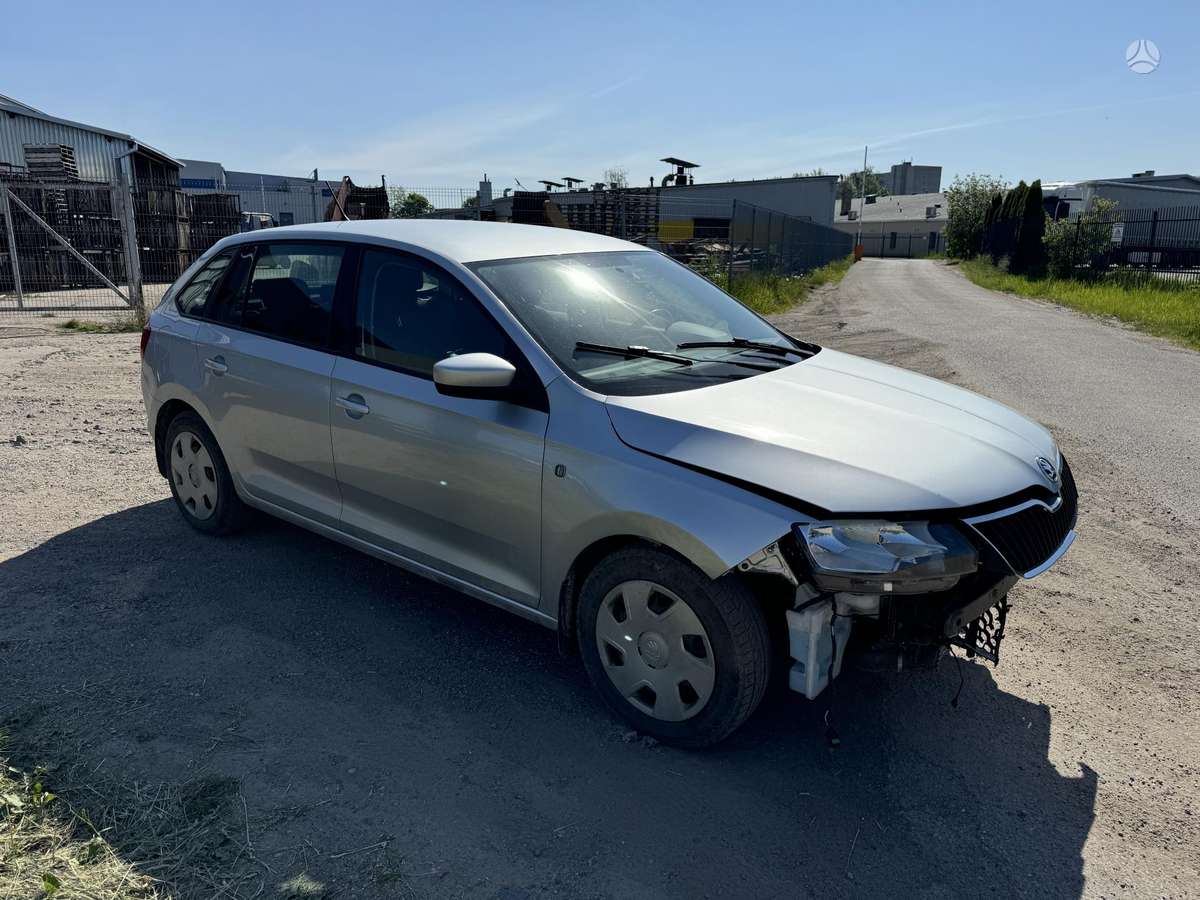 Skoda Rapid for parts