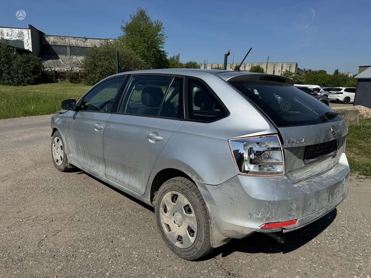 Skoda Rapid по частям